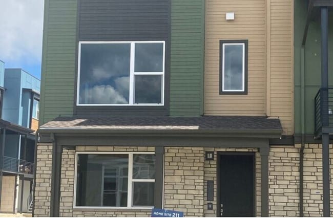 property at 751 Promenade Dr