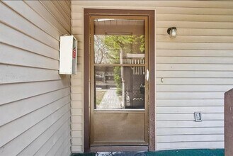 12035 Proctor Loop in New Port Richey, FL - Foto de edificio - Building Photo