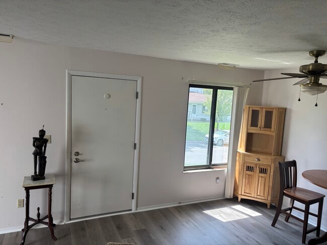 250 Deepwood Dr in Wadsworth, OH - Building Photo - Building Photo