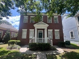 704 Honeysuckle Ave in Kissimmee, FL - Building Photo