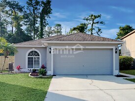 2273 Heathwood Cir in Orlando, FL - Building Photo