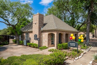 Sterling Point in Houston, TX - Building Photo - Building Photo