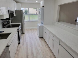 2733 Zorno Way in Delray Beach, FL - Building Photo