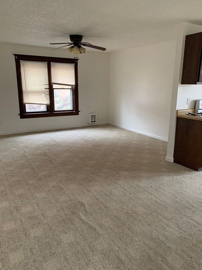 337 N 10th St in Klamath Falls, OR - Building Photo - Building Photo