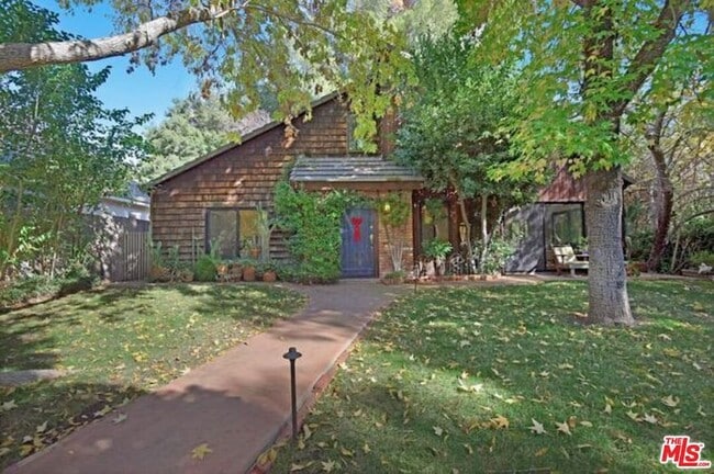 property at 1441 Bonnell Dr