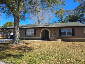 771 Onyx Dr NE in Palm Bay, FL - Building Photo - Building Photo