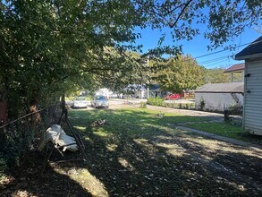 218 Holmes St, Unit 218 B in Frankfort, KY - Building Photo - Building Photo