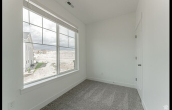 779 Pratt Ln in Eagle Mountain, UT - Foto de edificio - Building Photo