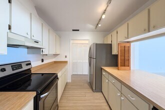 125 S Palmway in Lake Worth Beach, FL - Building Photo - Building Photo