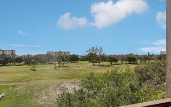 5570 NW 44th St, Unit 510A in Lauderhill, FL - Building Photo - Building Photo