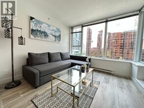 33 Smithe St in Vancouver, BC - Building Photo - Building Photo