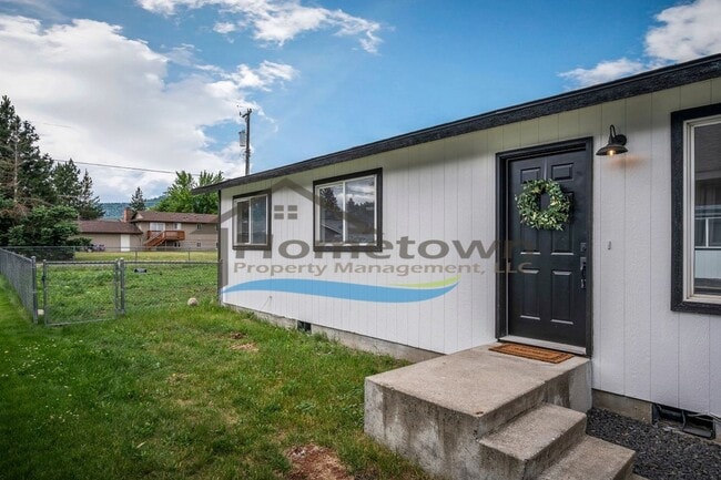 1804 E Coeur D Alene Ave in Post Falls, ID - Building Photo - Building Photo