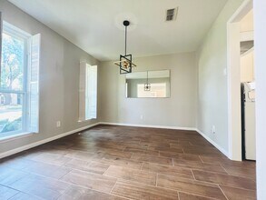 7726 Twin Hills Dr in Houston, TX - Building Photo - Building Photo