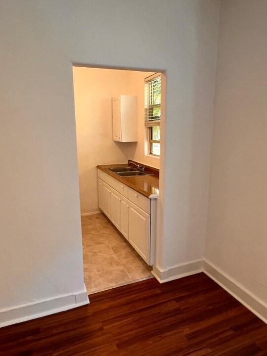 4537 Fountain Ave in Los Angeles, CA - Building Photo