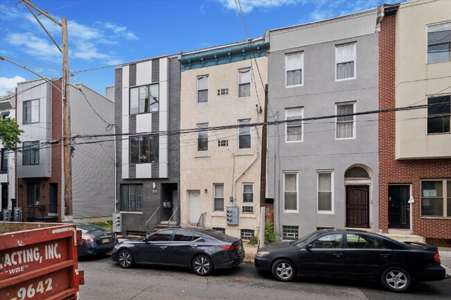 2120 N 8th St in Philadelphia, PA - Building Photo - Building Photo