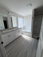 5136 Rivergrass Dr in Panama City, FL - Foto de edificio - Building Photo