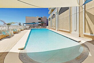 365 E Beach Blvd in Gulf Shores, AL - Building Photo - Building Photo