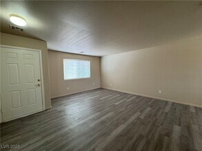 1080 Hall in Pahrump, NV - Building Photo - Building Photo