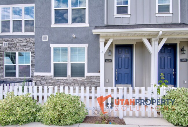1030 W Painted Horse Ln in Bluffdale, UT - Foto de edificio - Building Photo