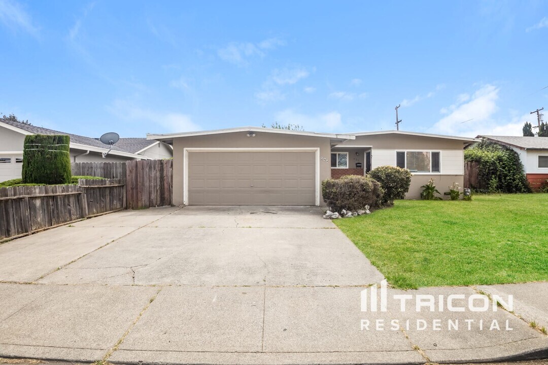 425 San Pablo St in Fairfield, CA - Building Photo