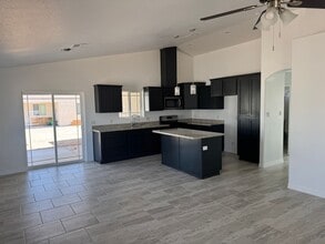 3850 Santa Sophia St in San Luis, AZ - Building Photo - Building Photo