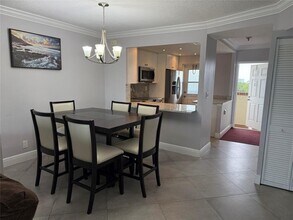 1319 E Hillsboro Blvd in Deerfield Beach, FL - Building Photo - Building Photo