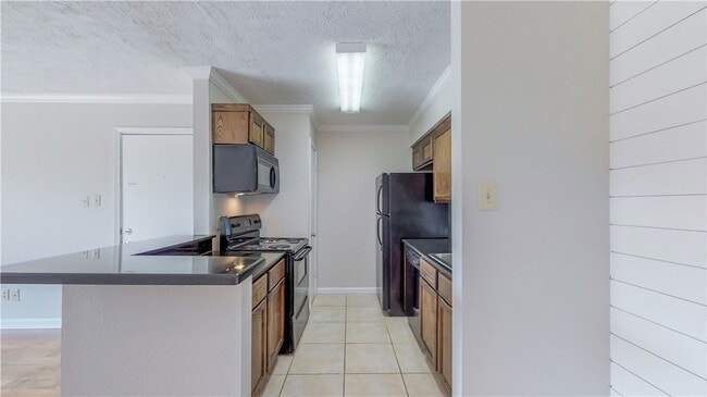 904 University Oaks Blvd, Unit 24 in College Station, TX - Building Photo - Building Photo