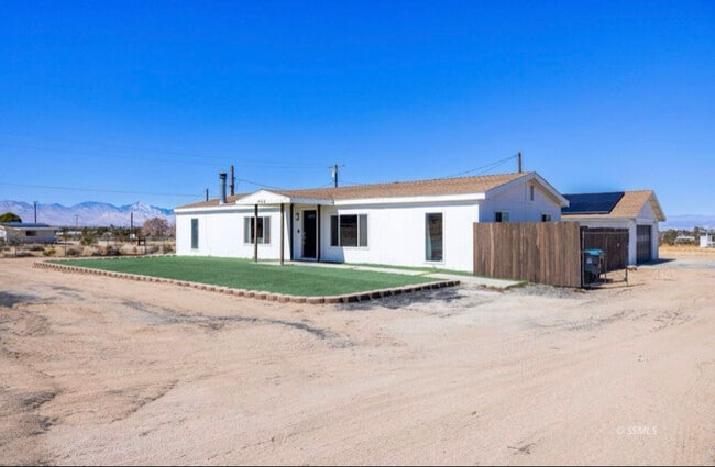 752 E Springer Ave in Ridgecrest, CA - Building Photo - Building Photo