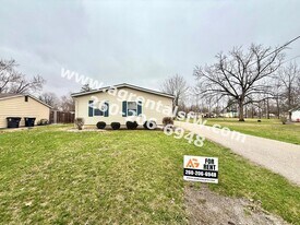 2219 Dale Dr in Fort Wayne, IN - Building Photo