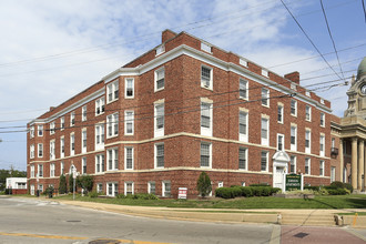 Johnson Apartments in Painesville, OH - Building Photo - Building Photo