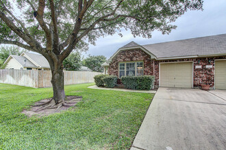 215 Prairie Springs Loop in Georgetown, TX - Building Photo - Building Photo