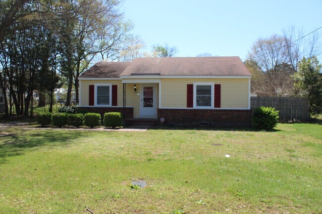 property at 5213 Spruce Dr