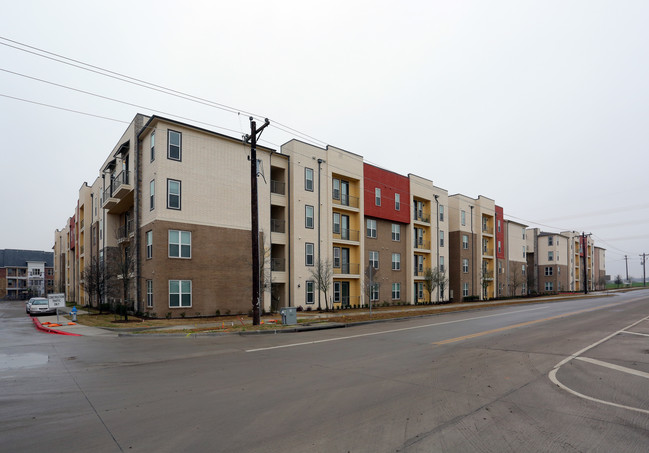 Post Oak Apartments in McKinney, TX - Building Photo - Primary Photo