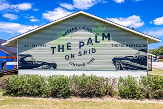 The Palm on SPID in Corpus Christi, TX - Building Photo - Building Photo