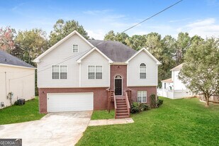 5789 Marbut Rd in Lithonia, GA - Building Photo