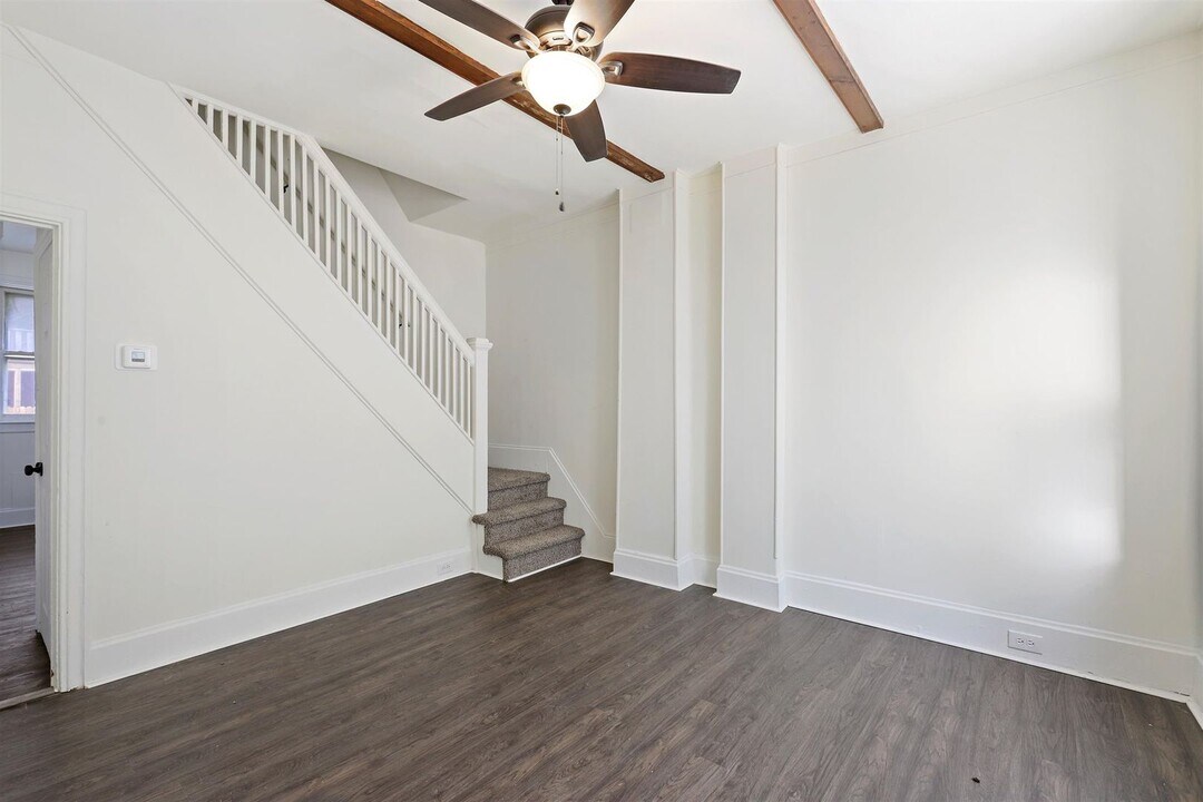 2312 Orange St in Harrisburg, PA - Building Photo