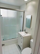 302 N Catalina Ave in Redondo Beach, CA - Building Photo - Building Photo