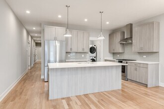 2145 S Halsted St in Chicago, IL - Building Photo - Building Photo