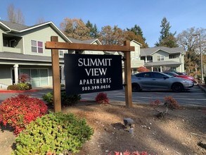 Summit View in Salem, OR - Building Photo - Building Photo