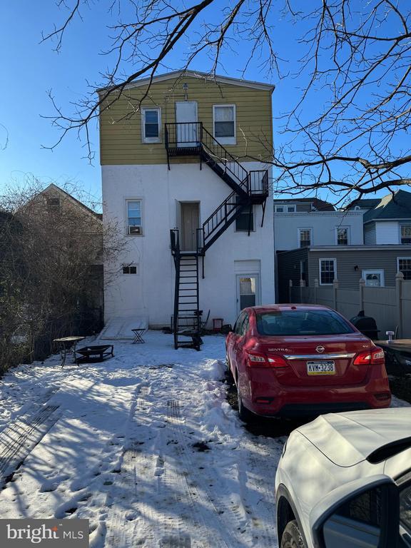 19 North St-Unit -1 in Ambler, PA - Building Photo - Building Photo