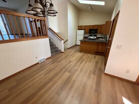 711 29th Ave NE in Menomonie, WI - Building Photo