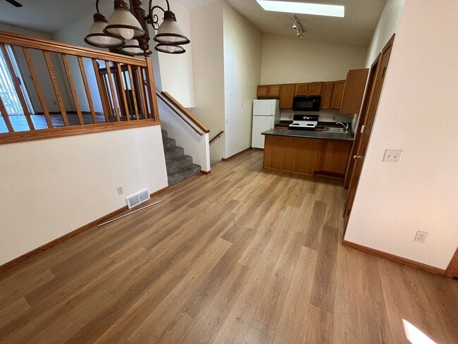 property at 711 29th Ave NE