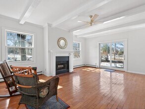 183 Auburn St in Newton, MA - Building Photo - Building Photo