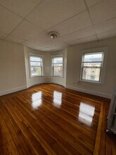 6 Alberta Terrace in Cambridge, MA - Foto de edificio - Building Photo