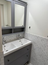 416 E Main St in Charlottesville, VA - Foto de edificio - Building Photo