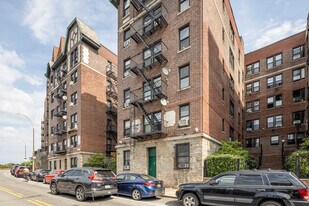 1326 Riverside Dr in New York, NY - Building Photo
