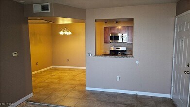 2120 Ramrod Ave, Unit 817 in Henderson, NV - Building Photo - Building Photo