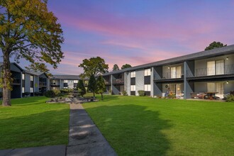 Arlo Apartments in Albuquerque, NM - Building Photo - Building Photo