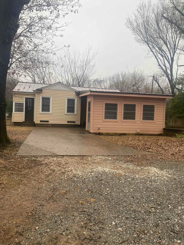 2016 State Hwy 155 in Palestine, TX - Building Photo - Building Photo