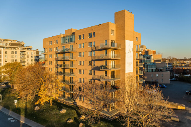 Les Tours Bois-Franc in St. Laurent, QC - Building Photo - Building Photo